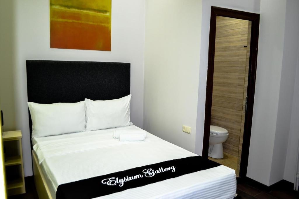 Elysium Gallery Hotel Jerevan Exteriör bild