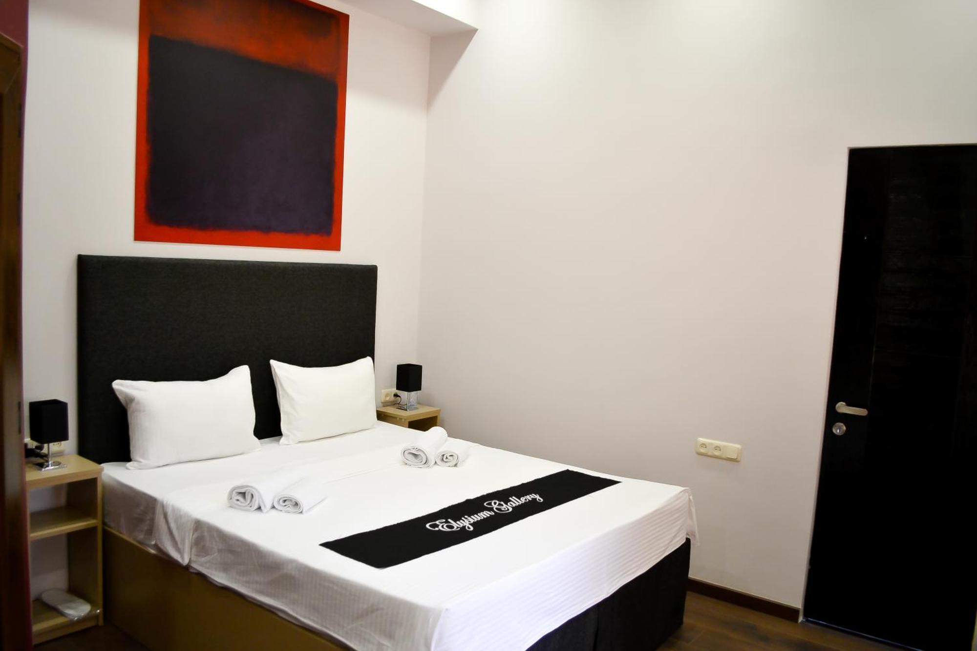 Elysium Gallery Hotel Jerevan Rum bild